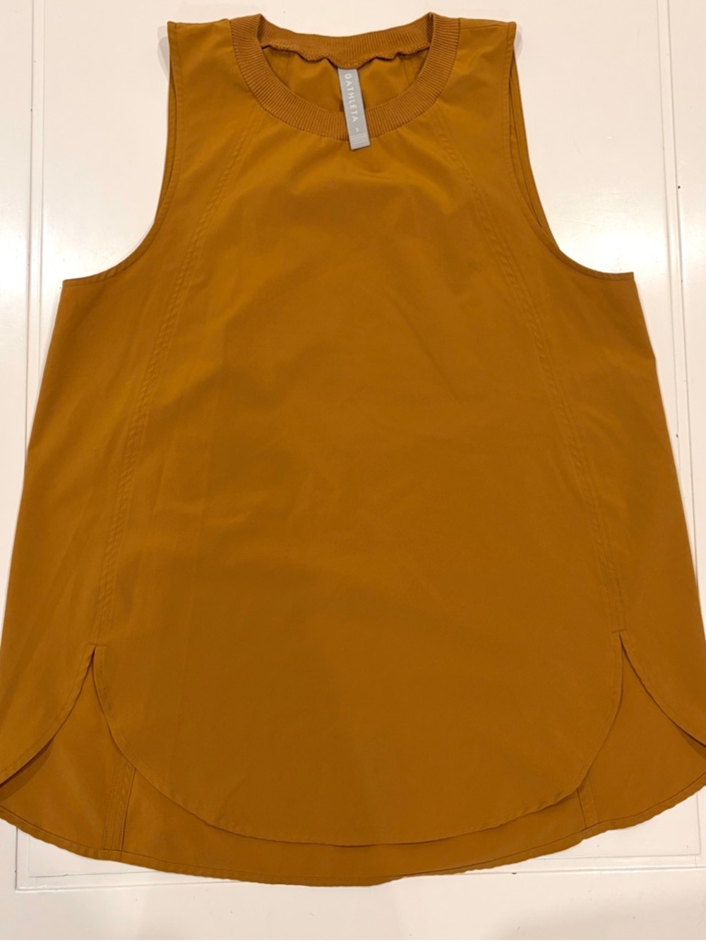 Athleta Zephyr Sleeveless Crewneck Breathable Athletic Top Mustard Size Small